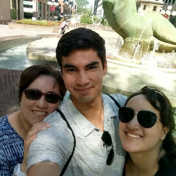 Meet your Posher, Monica - Picture 3 of 3